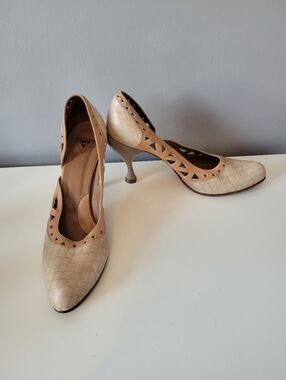 Fluevog Second Miracles Rhon D'Orsay Pumps, GUC, Size 11
